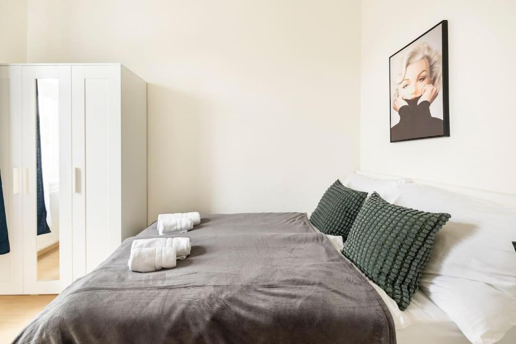 Beautiful 1 Bedroom Apartment Near Schoenbrunn Bécs Kültér fotó
