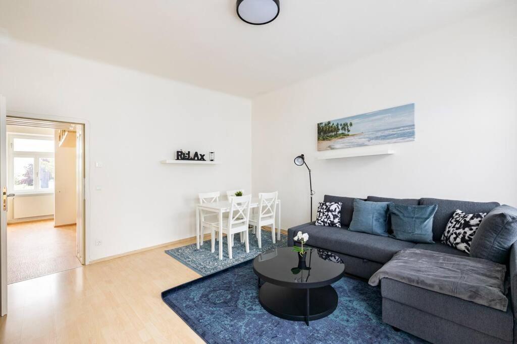 Beautiful 1 Bedroom Apartment Near Schoenbrunn Bécs Kültér fotó
